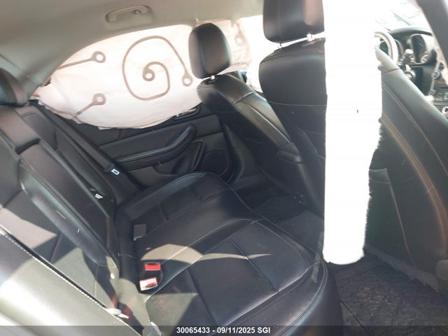 Chevrolet lkw 2015 1G11D5SL2FF165821 Image 8