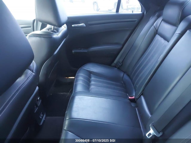 Chrysler 300 2016 2C3CCAGG5GH130394 Image 8