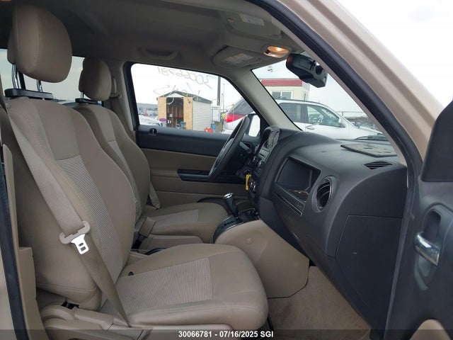 1C4NJRABXHD162827 Jeep 2017