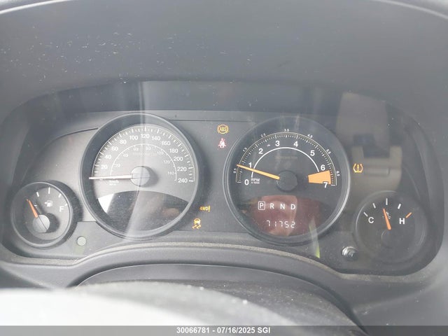1C4NJRABXHD162827 Jeep 2017