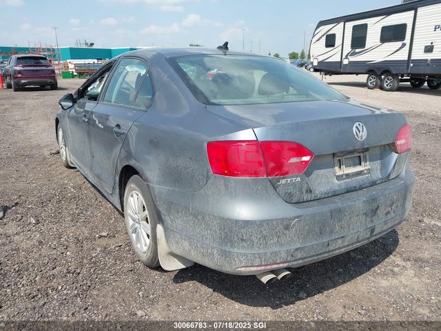 3VWDK7AJ8EM330806 Volkswagen 2014