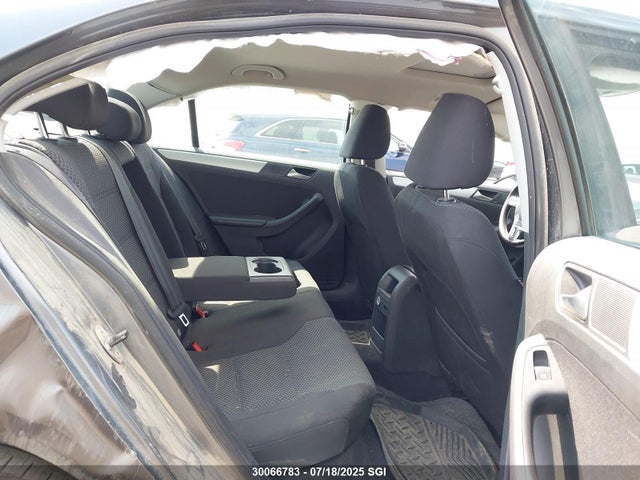 3VWDK7AJ8EM330806 Volkswagen 2014