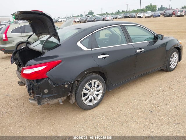 1N4AL3AP4GN314763 Nissan 2016