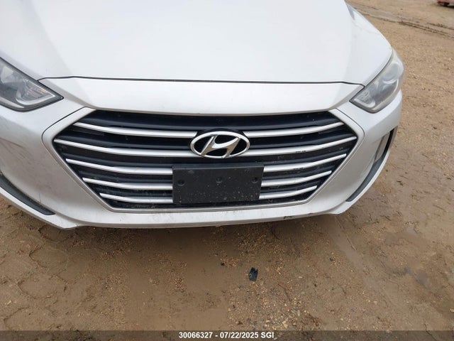 KMHD84LF1HU218644 Hyundai 2017