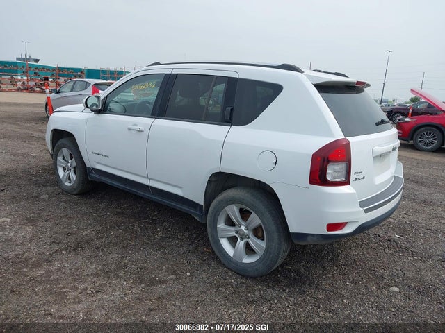 1C4NJDAB6GD640257 Jeep 2016