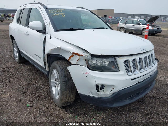 1C4NJDAB6GD640257 Jeep 2016