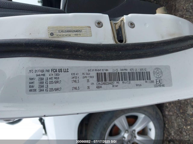 1C4NJDAB6GD640257 Jeep 2016