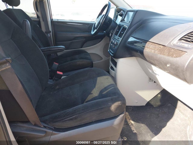 2C4RDGBG9GR326927 Dodge Grand Caravan