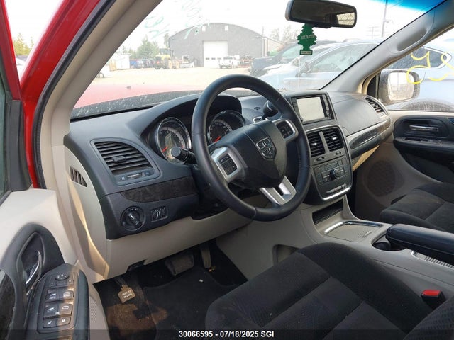 2C4RDGDG5GR241726 Dodge Grand Caravan