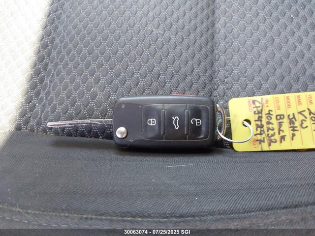 3VWDK7AJ4EM406232 Volkswagen 2014