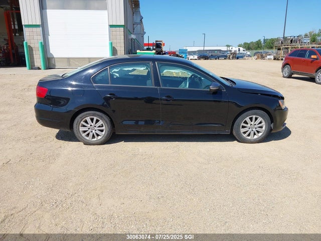 3VWDK7AJ4EM406232 Volkswagen 2014