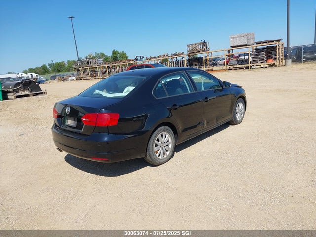 3VWDK7AJ4EM406232 Volkswagen 2014