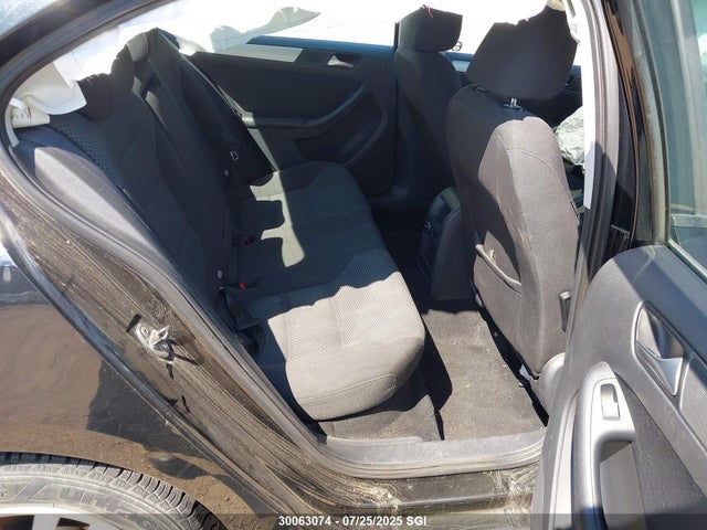 3VWDK7AJ4EM406232 Volkswagen 2014