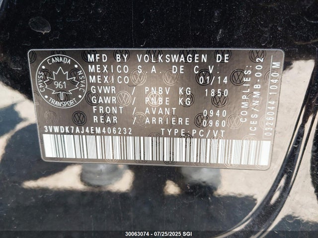 3VWDK7AJ4EM406232 Volkswagen 2014