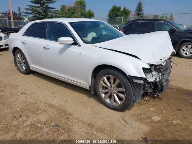 2016 2C3CCARG7GH117093 main image