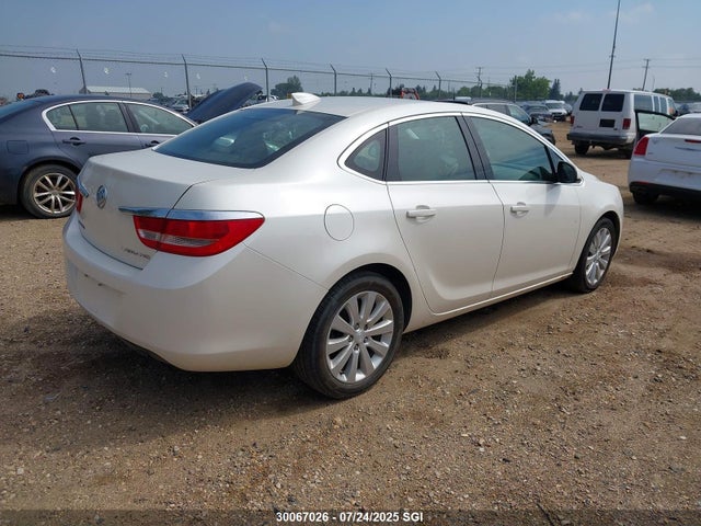 1G4PP5SK8F4195378 Buick lea