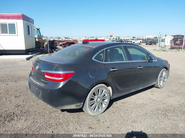 1G4PT5SV9F4116967 Buick Lhu
