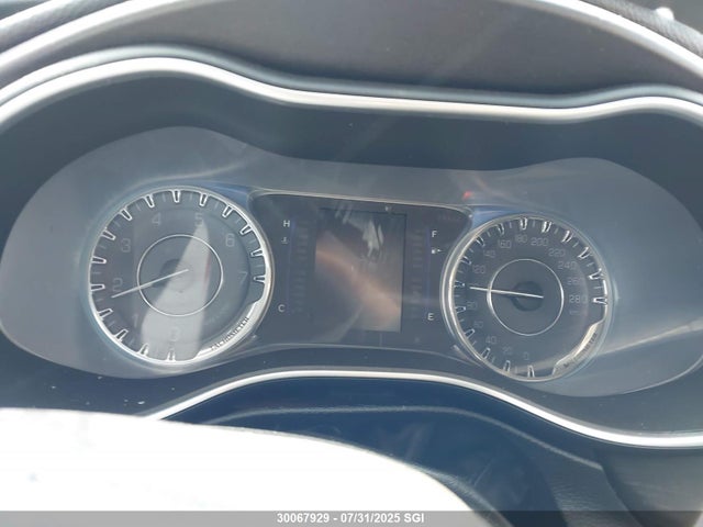 1C3CCCFB2GN191064 Chrysler 2016