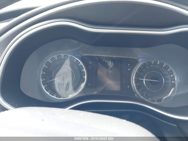 1C3CCCFB2GN191064 Chrysler 2016