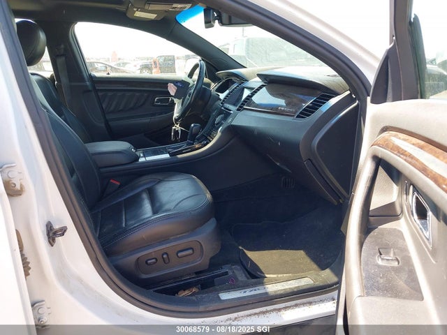 1FAHP2J89GG117940 Ford 2016
