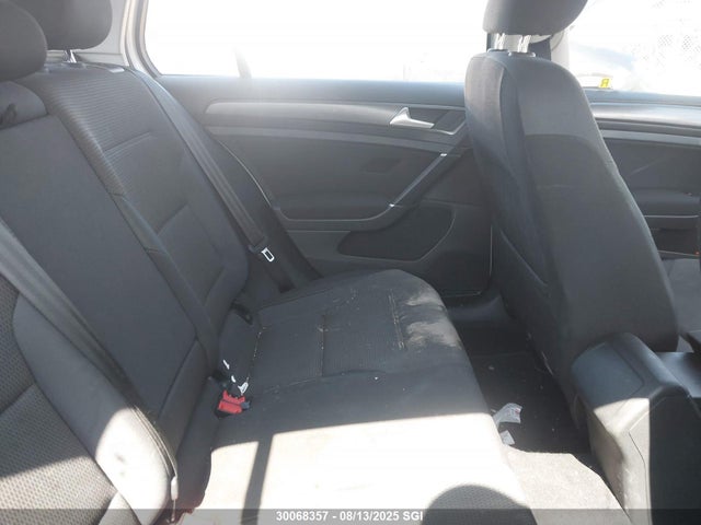3VWG57AU5KM013687 Volkswagen Golf