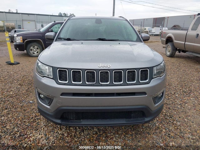 3C4NJDBBXJT440661 Jeep Compass