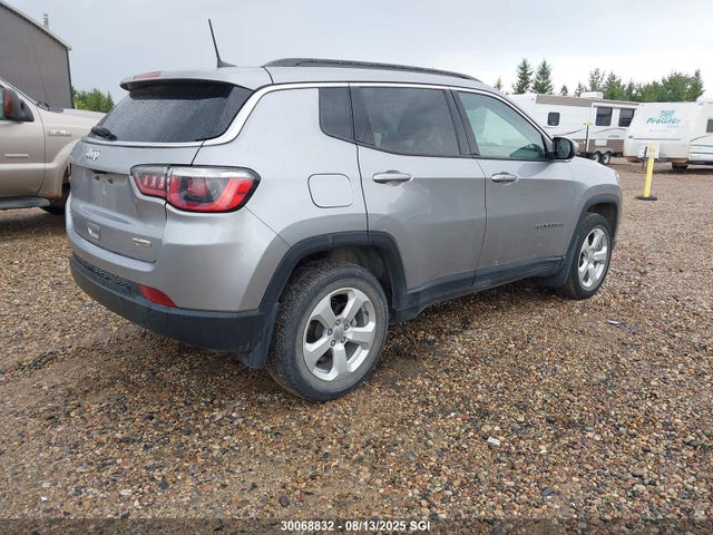 3C4NJDBBXJT440661 Jeep Compass