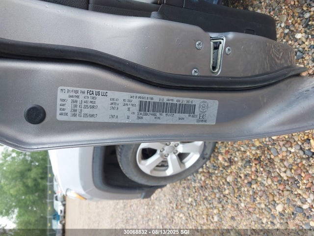 3C4NJDBBXJT440661 Jeep Compass