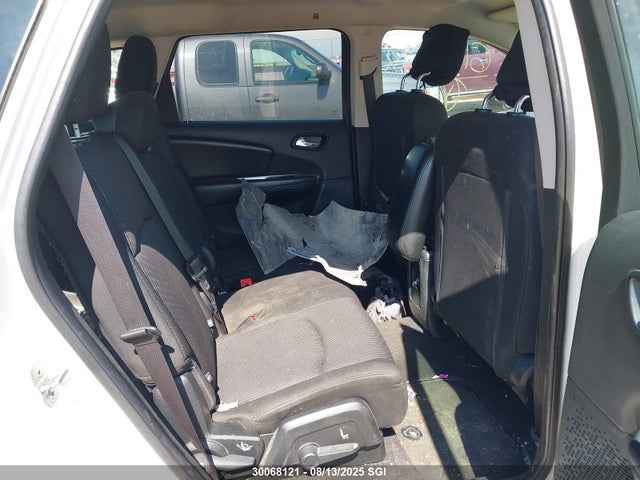 3C4PDCAB8ET215253 Dodge 2014