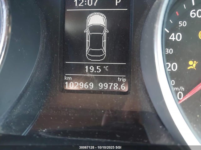 3VWL07AJ8FM278564 Volkswagen 2015