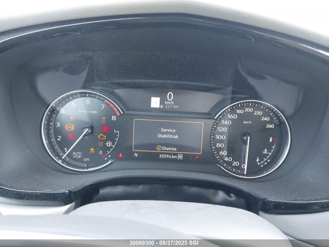 1GYKNDRS3PZ175445 Cadillac lgx
