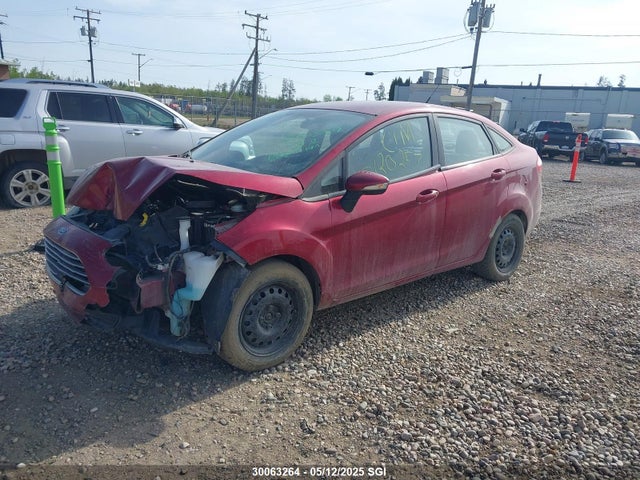 Ford 2015 2015 3FADP4BJ5FM222541 Image 2