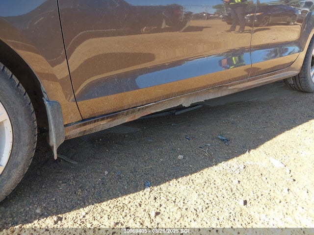 Volkswagen 2015 2015 3VWLA7AJ2FM239997 Image 6
