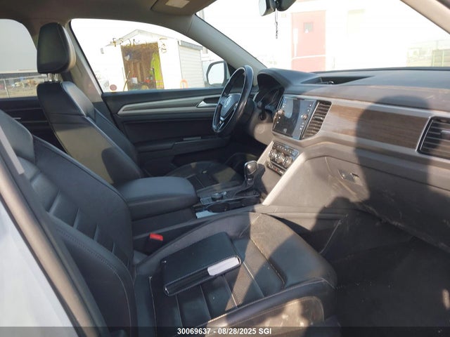 1V2MR2CAXJC571209 Volkswagen Atlas