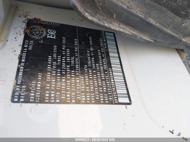 3VV2X7B25NM088643 Volkswagen tsi