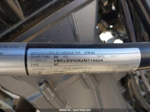 KTM 2018 2018 VBKLDV40XJM714526 Image 10