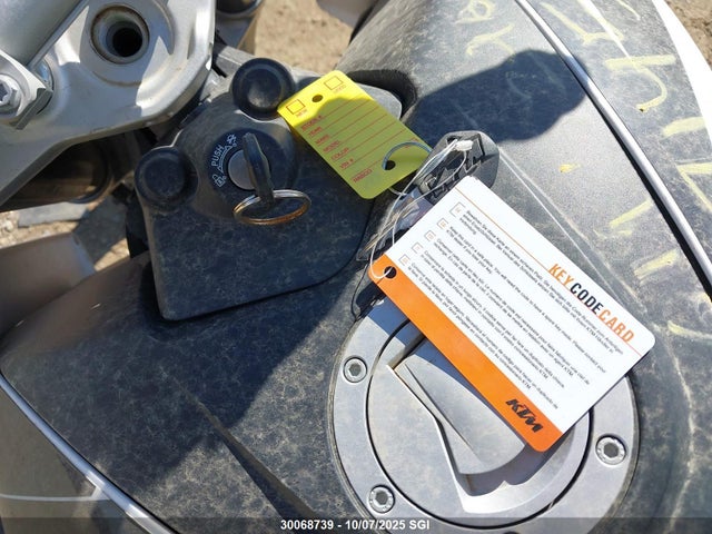 KTM 2018 2018 VBKLDV40XJM714526 Image 11