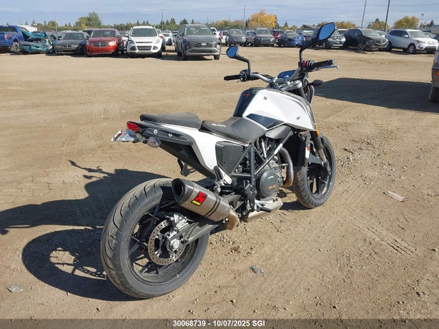 KTM 2018 2018 VBKLDV40XJM714526 Image 4