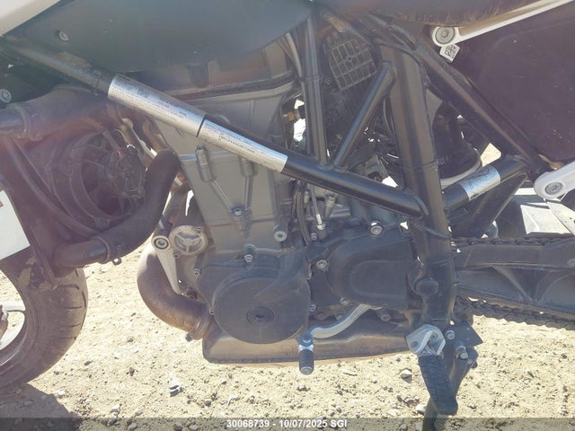 KTM 2018 2018 VBKLDV40XJM714526 Image 9