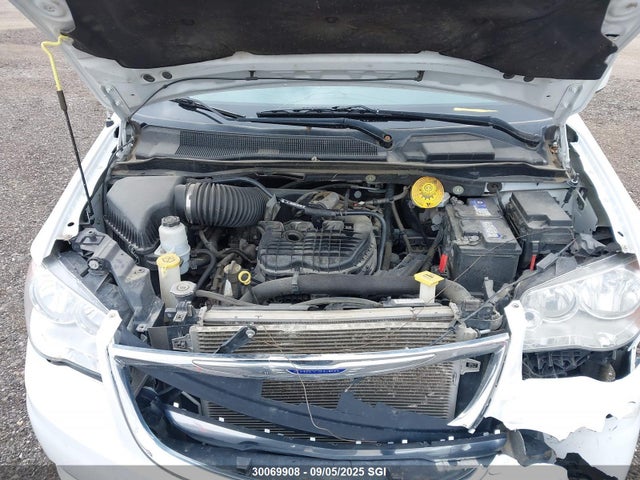 2C4RC1JG6FR720501 Chrysler Town and Country