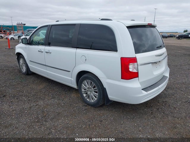 2C4RC1JG6FR720501 Chrysler Town and Country