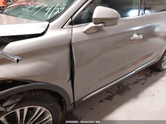 2LMTJ8LR8GBL72892 Lincoln MKX