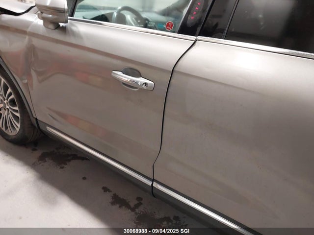 2LMTJ8LR8GBL72892 Lincoln MKX