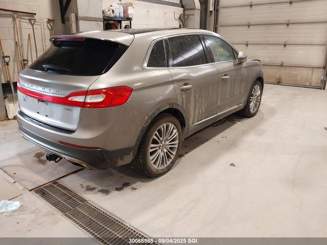 2LMTJ8LR8GBL72892 Lincoln MKX