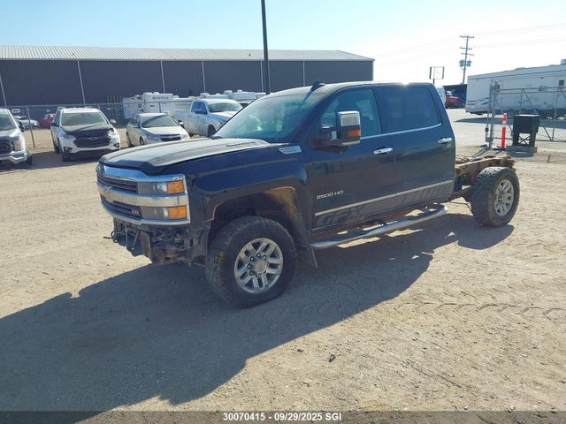 Chevrolet lml 2015 1GC1KWE85FF625869 Image 2