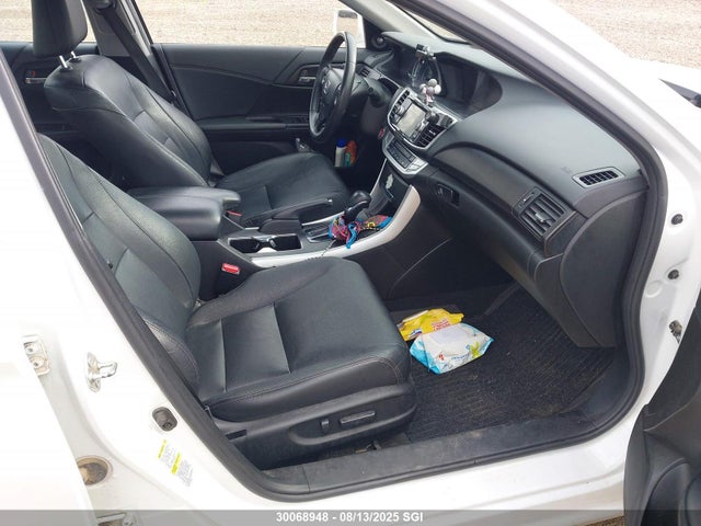 Honda k24w1 2015 1HGCR2F88FA805213 Image 16