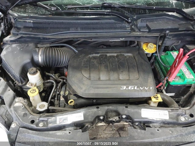 2C4RC1CG9ER303417 Chrysler Town and Country