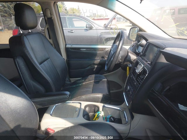 2C4RC1CG2ER349767 Chrysler Town and Country