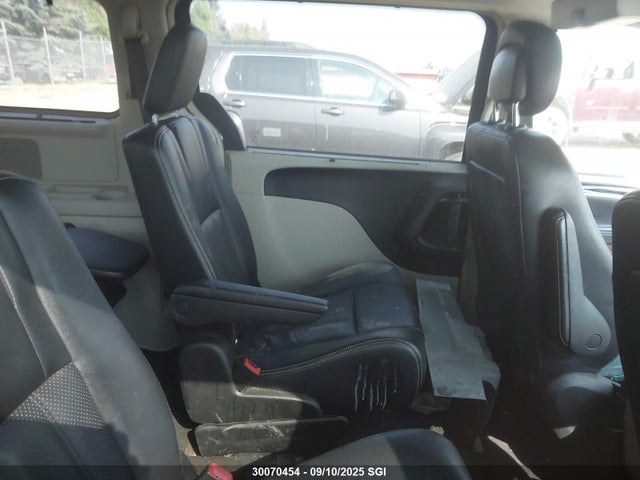 2C4RC1CG2ER349767 Chrysler Town and Country