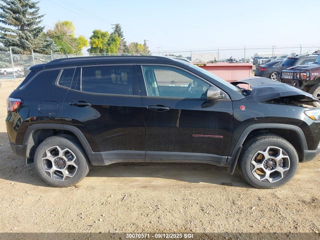 3C4NJDDB8NT114389 Jeep Compass